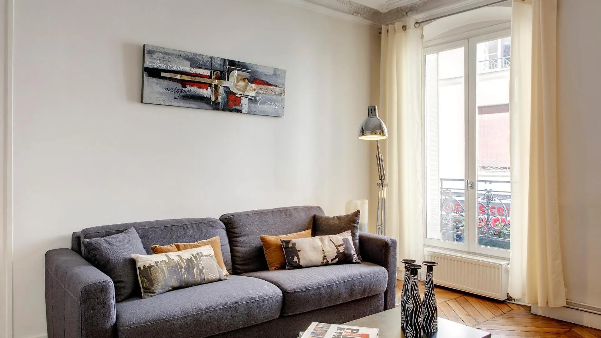 Beauregard Design Residence Paris Apartment