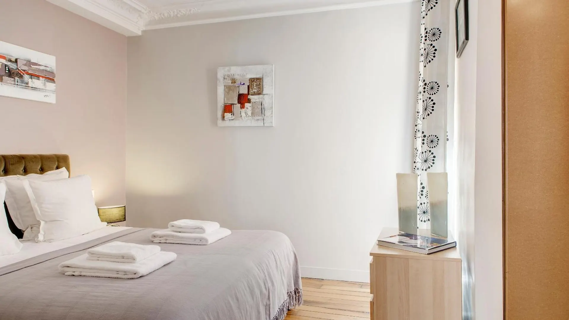 Beauregard Design Residence Paris Apartment